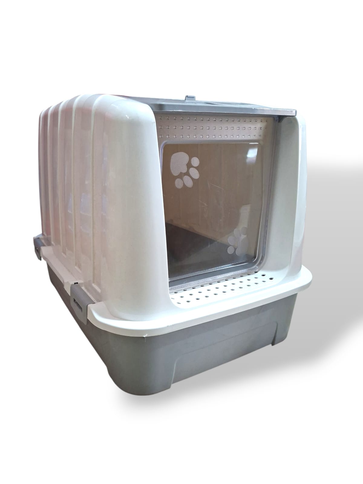 Covered Cat Litter Box